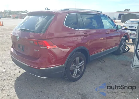 2020 Volkswagen Tiguan 2.0T Se/2.0T Se R-Line Black/2.0T Sel из США, поврежденный, VIN 3VV2B7AX1LM111649